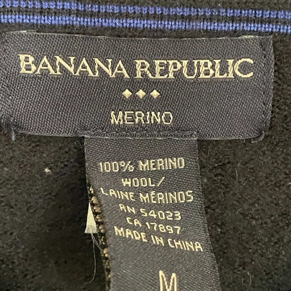 Banana Republic Black V-Neck Sweater Relaxed Fit 100% Merino Wool Y2K Comfy NWOT - Picture 7 of 9